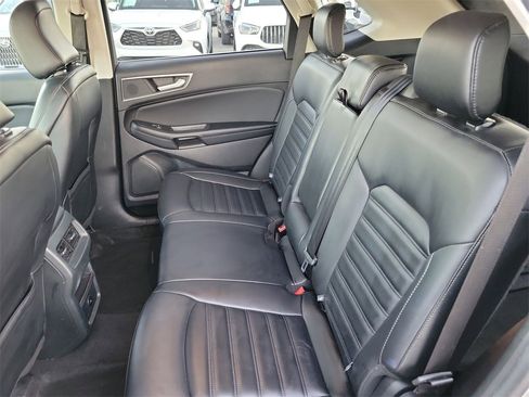 Used 2024 Ford Edge SEL image 13