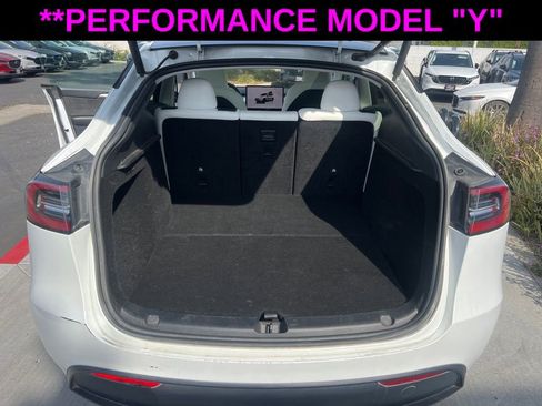 Used 2023 Tesla Model Y Performance image 20