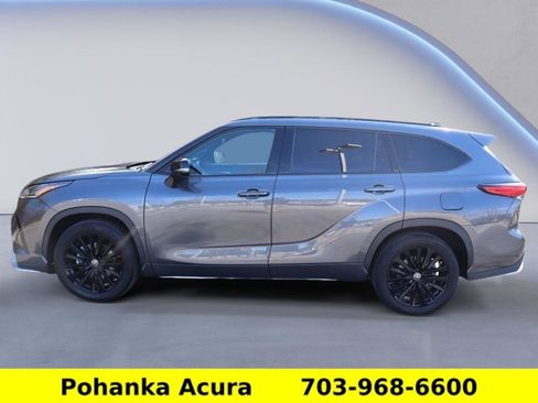 Used 2023 Toyota Highlander XSE AWD/4WD image 4