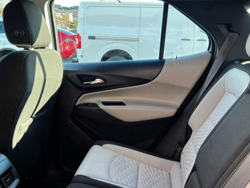 Used 2019 Chevrolet Equinox LS image 24