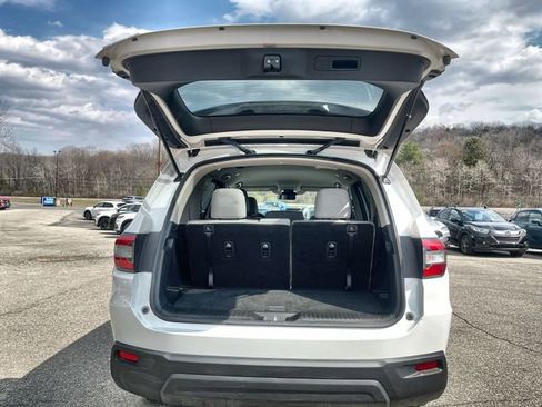 Used 2023 Honda Pilot LX image 21