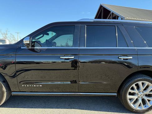 Used 2019 Ford Expedition Platinum image 45