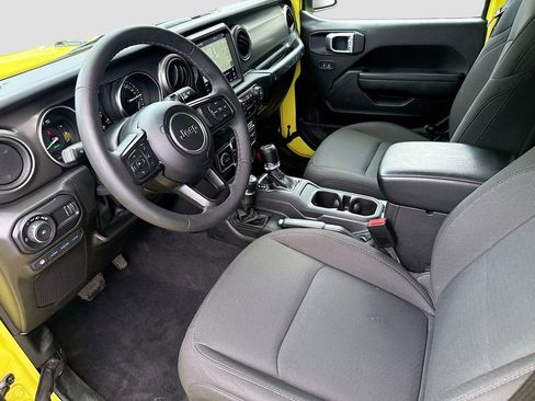 Used 2023 Jeep Wrangler Unlimited w/ Sun & Screen Package AWD/4WD image 25