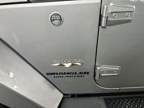 Used 2016 Jeep Wrangler Unlimited Sahara w/ Connectivity Group image 12