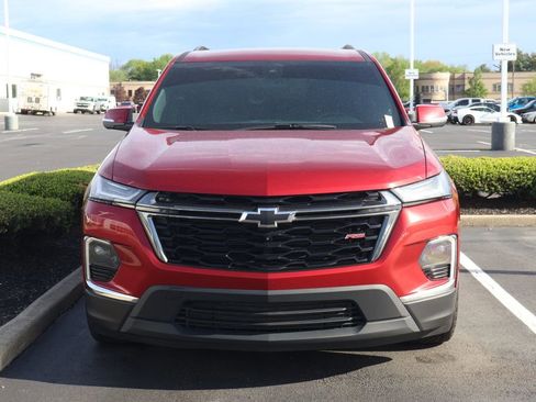 Used 2023 Chevrolet Traverse RS w/ LPO, Cargo Package image 2