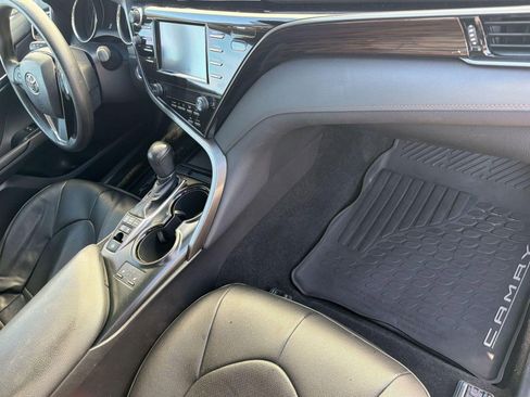 Used 2019 Toyota Camry LE FWD image 33