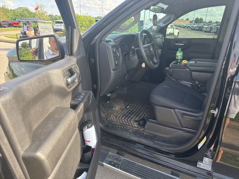 Used 2022 Chevrolet Silverado 1500 Custom AWD/4WD image 5
