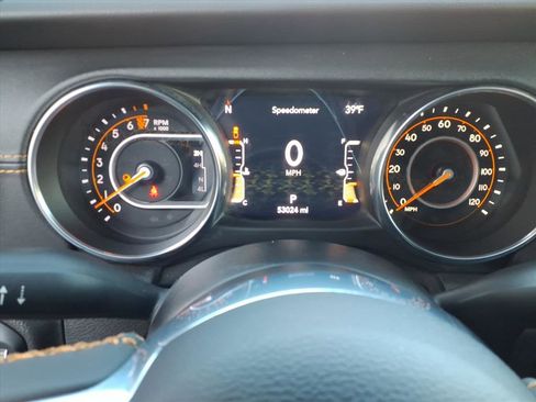 Used 2023 Jeep Gladiator Overland image 16