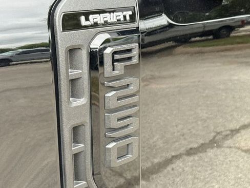 Used 2024 Ford F250 Lariat w/ Sport Appearance Package AWD/4WD image 6