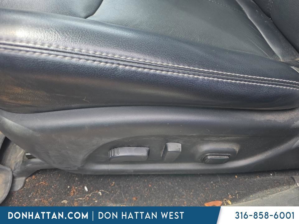 Used 2020 Nissan Pathfinder SL AWD/4WD image 6