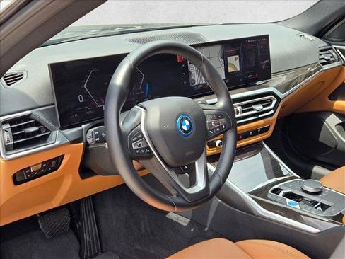 Used 2023 BMW i4 eDrive35 w/ Premium Package RWD image 9