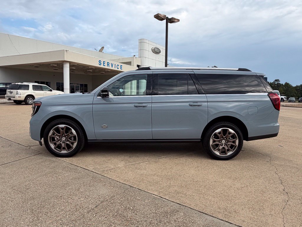 New 2027 Ford Expedition Max King Ranch RWD image 2