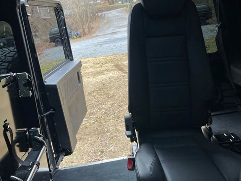 Used 1994 Land Rover Defender 90 image 29