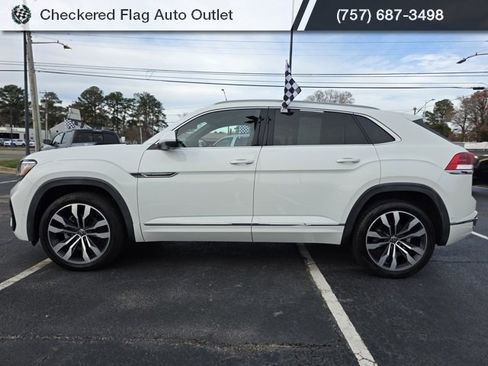 Used 2021 Volkswagen Atlas Cross Sport SEL Premium image 3