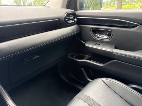 Certified 2024 Honda Pilot Touring image 17