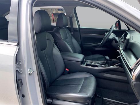 Used 2025 Kia Sorento S w/ Panoramic Sunroof Package FWD image 9