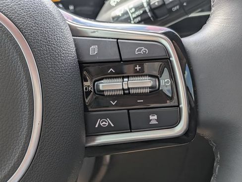 Certified 2026 Kia Carnival SX Prestige FWD image 26
