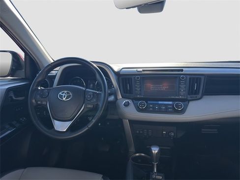 Used 2018 Toyota RAV4 Limited image 14