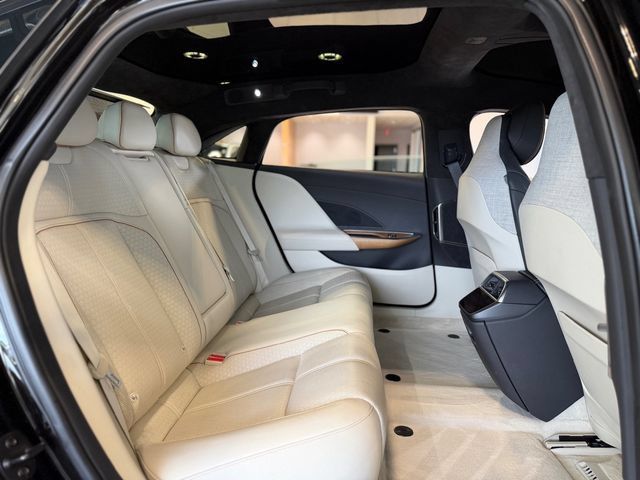 Used 2022 Lucid Air Grand Touring AWD/4WD image 14
