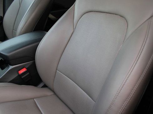 Used 2017 Hyundai Santa Fe Sport FWD image 23