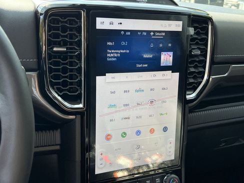 New 2025 Ford Ranger Lariat w/ FX4 Off-Road Package image 18