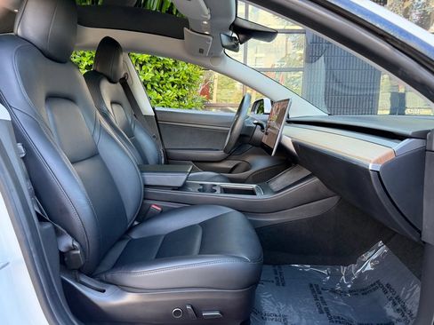 Used 2021 Tesla Model 3 Standard Range Plus RWD image 33