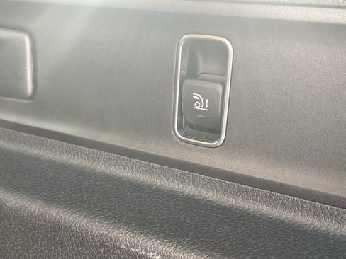 Certified 2025 Mercedes-Benz GLE 580 4MATIC image 11