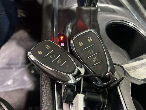 Used 2023 Chevrolet Malibu LT image 38