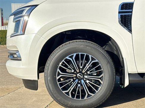 New 2026 Nissan Armada SL w/ Captain's Chari Seat Package image 6