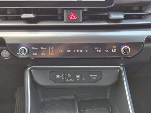 New 2026 Kia Carnival SX w/ SX Dark Edition Package FWD image 15