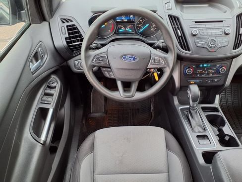 Used 2018 Ford Escape SE FWD image 11