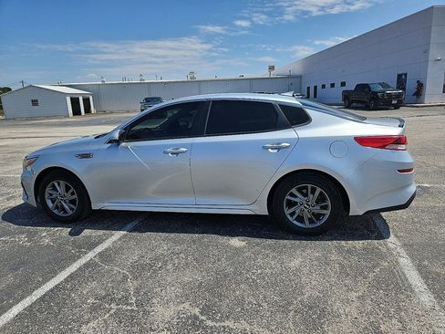 Used 2019 Kia Optima LX image 3