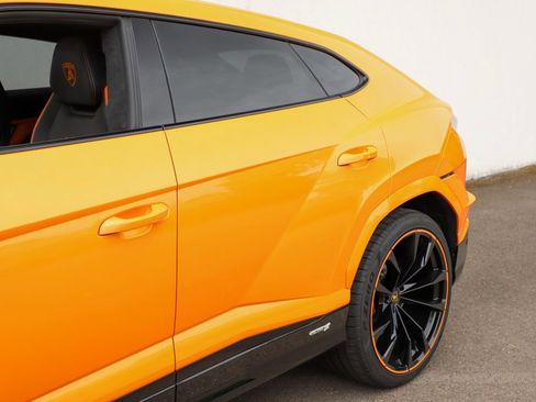 Used 2024 Lamborghini Urus S AWD/4WD image 53