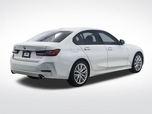 Used 2023 BMW 330i xDrive Sedan w/ Convenience Package AWD/4WD image 5