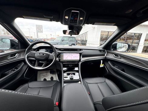 New 2026 Jeep Grand Cherokee L Limited AWD/4WD image 12