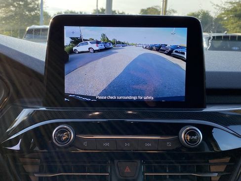 Used 2025 Ford Escape ST-Line image 14