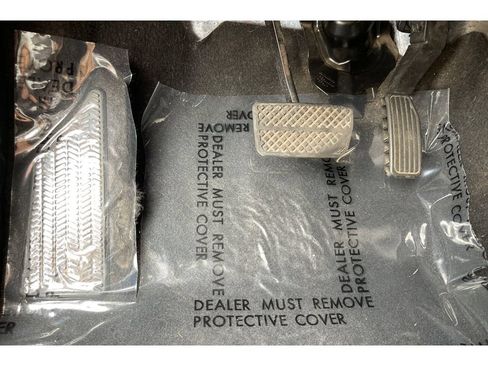 Certified 2017 Honda HR-V LX image 38