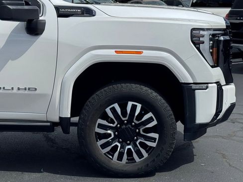 Used 2024 GMC Sierra 2500 Denali Ultimate w/ Max Trailering Package AWD/4WD image 50