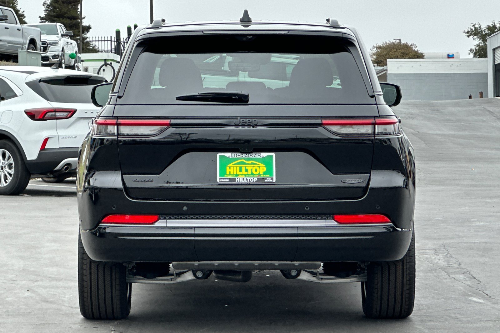 New 2026 Jeep Grand Cherokee Summit w/ Obsidian Package AWD/4WD image 5