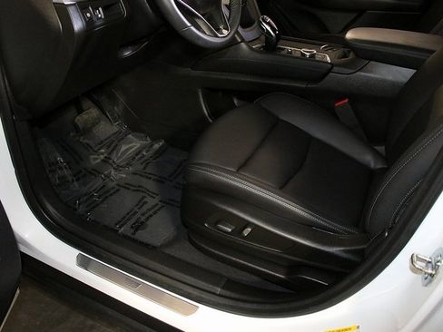 Used 2023 Cadillac XT6 Luxury image 26