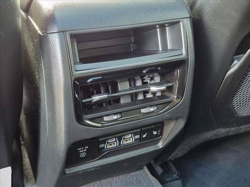 Used 2024 Jeep Grand Cherokee Limited 4xe AWD/4WD image 19