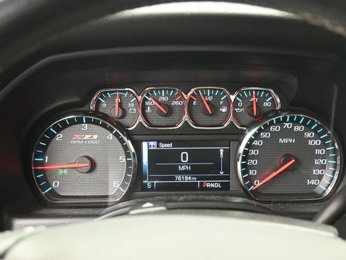 Used 2018 Chevrolet Silverado 1500 LT w/ Midnight Edition image 13