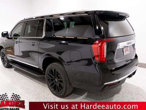 Used 2021 GMC Yukon XL SLT w/ SLT Premium Package AWD/4WD image 3