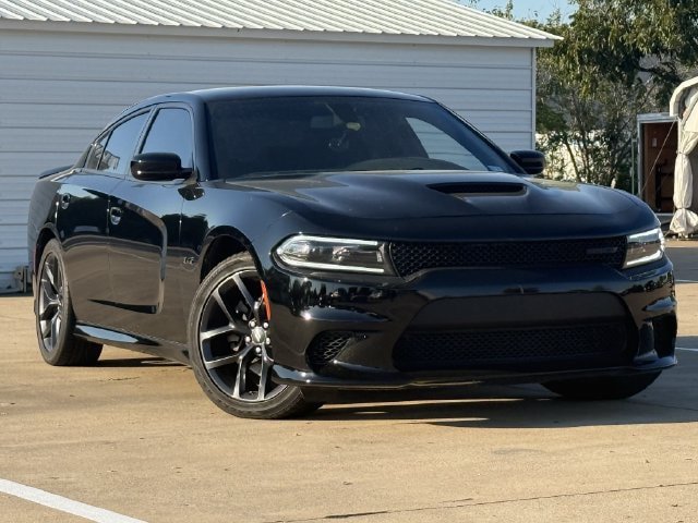 Used 2023 Dodge Charger R/T w/ Blacktop Package RWD image 2