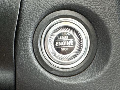 Used 2022 Mercedes-Benz GLC 300 image 21