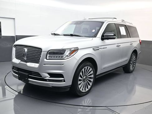 Used 2019 Lincoln Navigator Reserve AWD/4WD image 1