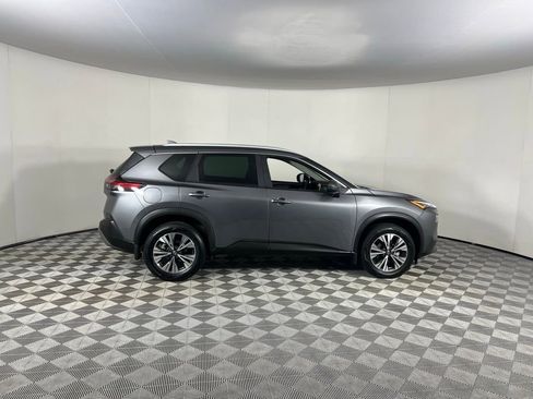 Used 2023 Nissan Rogue SV w/ SV Premium B Package image 5