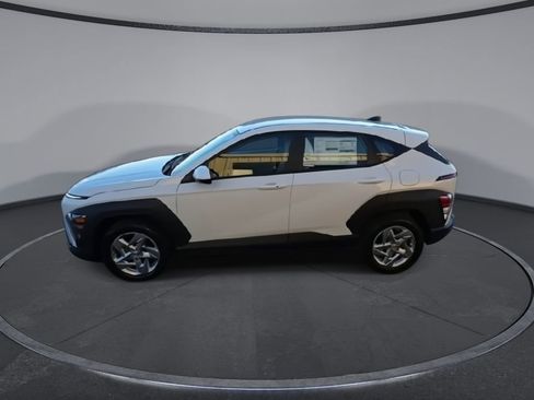 New 2026 Hyundai Kona SE image 5