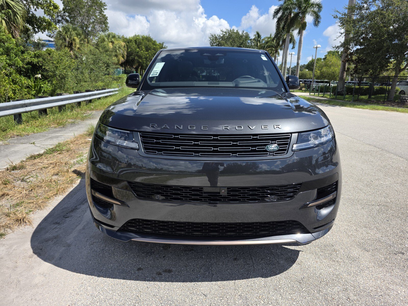 New 2026 Land Rover Range Rover Sport Dynamic SE AWD/4WD image 8