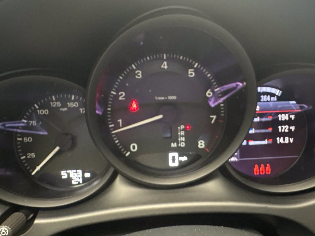 Certified 2026 Porsche Macan AWD/4WD image 33